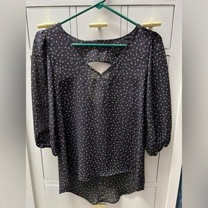 NWOT Navy Top (no tag, purchased from a local boutique) Size S